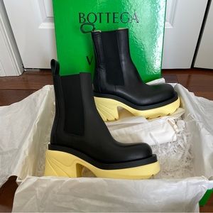 Bottega Veneta Women 'flash' Platform Chelsea Ankle Boots Rubber Soles